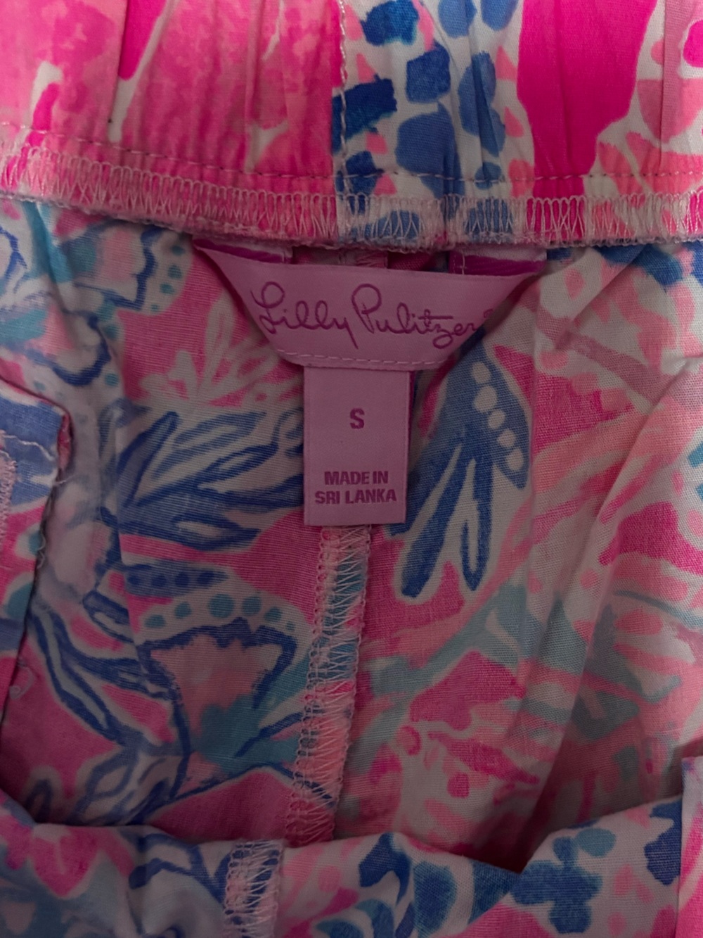 Lilly Pulitzer Pink Tropical pull on shorts. - Picture 2 of 2